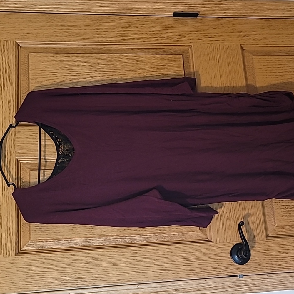 3/4 sleeve shirt